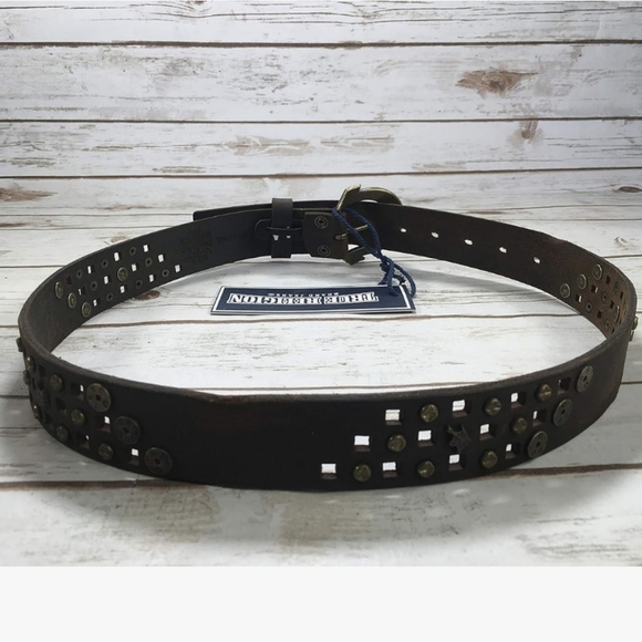 NWT Women's True Religion Buddah Hardware Logo Studded Leather Belt - Picture 4 of 5
